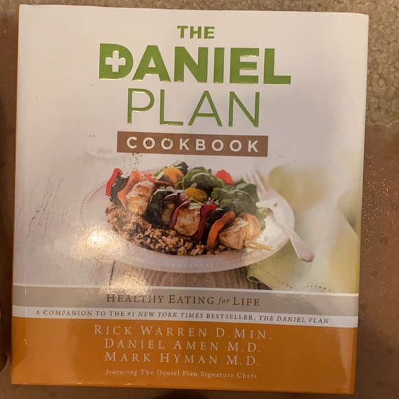 Daniel Plan Bk/Cookbook & Smoke Gray Water Bottle - Picture 4 of 8